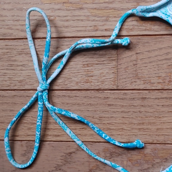 Rip Curl Scale Triangle Bikini Top - Picture 7 of 15